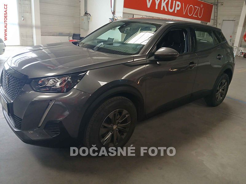 Peugeot 2008 (2021) 1.2 - fotka 1 z 3
