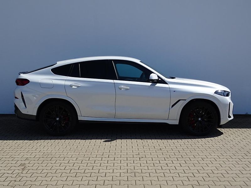 BMW X6 xDrive30d - fotka 5 z 7