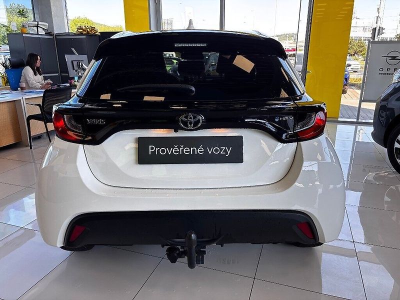 Toyota Yaris 1.5HEV 68kW REZERVACE - fotka 5 z 16