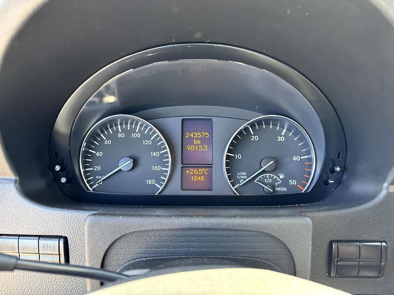 Mercedes-Benz Sprinter (2017) 3,0CDi 140kW automat RZ ČR - fotka 15 z 19