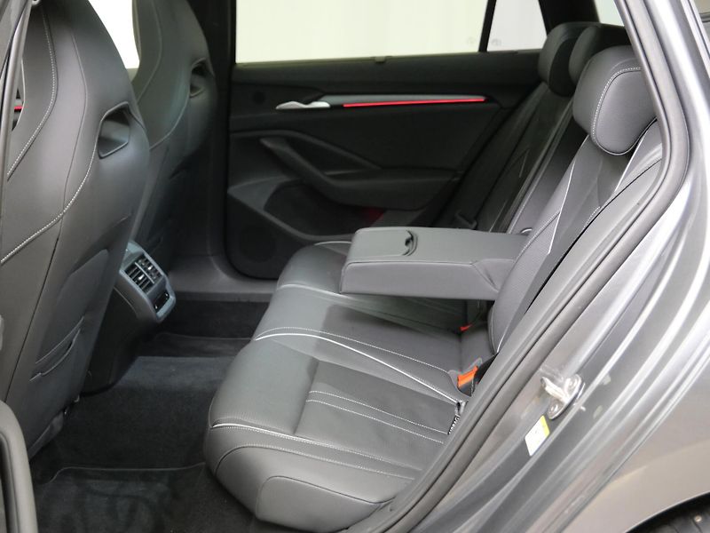 Škoda Superb - fotka 26 z 30