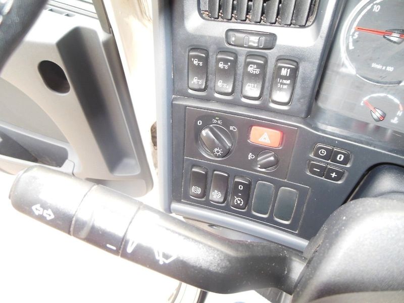 Scania R410, LowDeck, Retarder - fotka 13 z 19