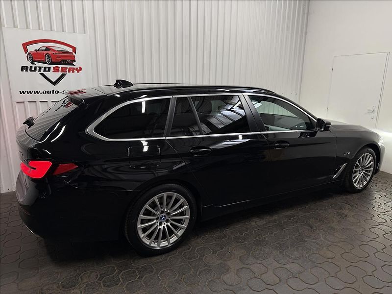 BMW Řada 5 530E XDRIVE ACC LASER TAŽNÉ - fotka 9 z 47