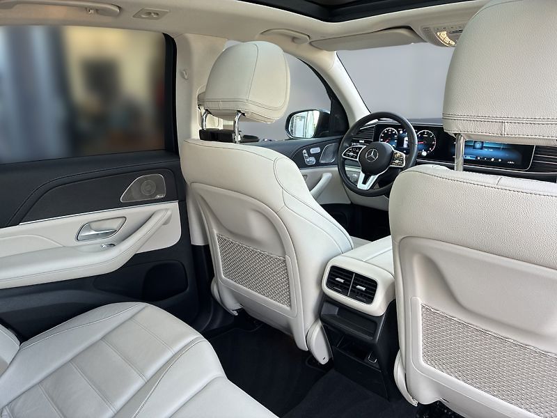 Mercedes-Benz GLE 400 d 4MATIC AMG Line Night - fotka 17 z 18