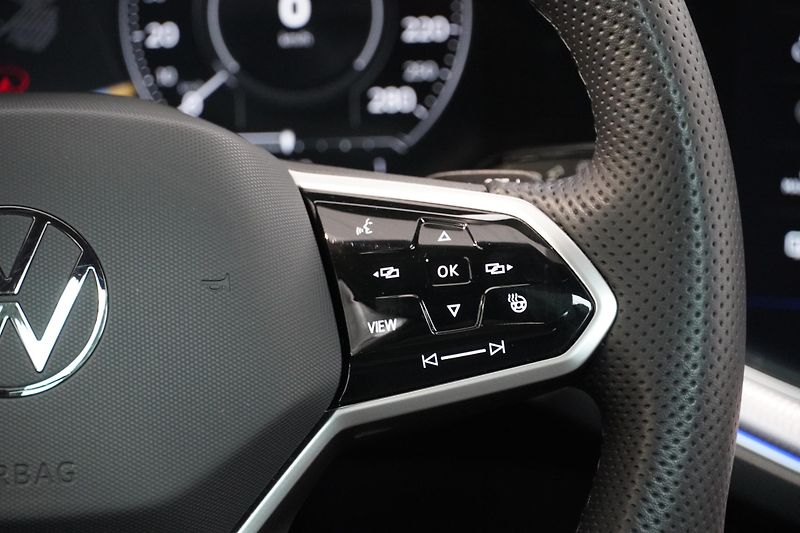 Volkswagen Touareg R ČR,DPH,1.MAJ,360,Tažné,HUD - fotka 27 z 40