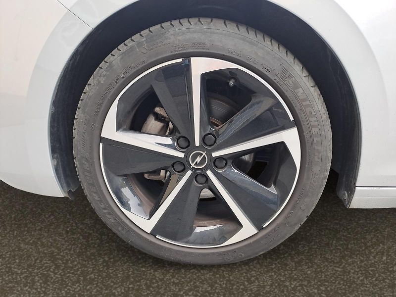 Opel Astra (2025) 1.2 Turbo 96kW GS AUT8 - fotka 15 z 15