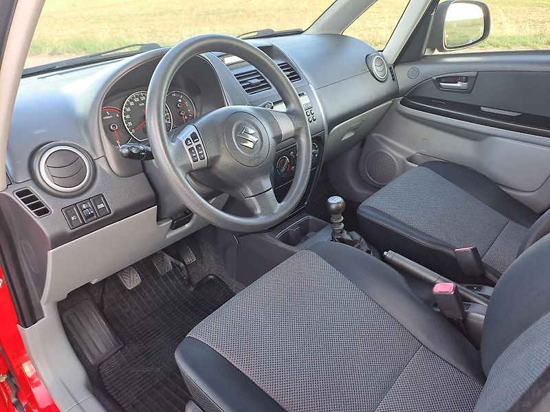 Suzuki SX4 (2008) 1.9 DDiS 2xKOLA, PĚKNÝ STAV - fotka 8 z 33