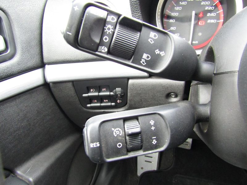 Alfa Romeo 159 (2009) 2.0JTD 125kW - fotka 29 z 33