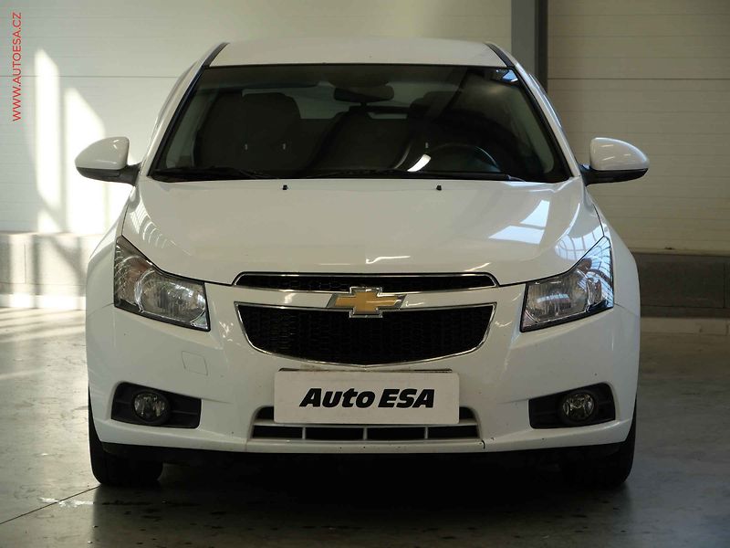 Chevrolet Cruze (2012) 1.6i, 1.maj,ČR, AC, STK7/28 - fotka 2 z 17