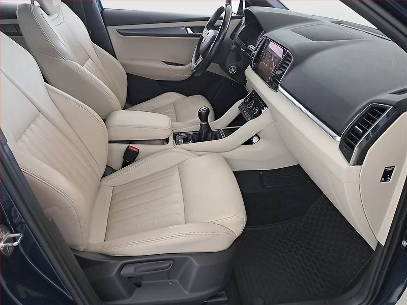 Škoda Karoq (2017) 1.6 TDI, Kůže, Navi, Tempomat - fotka 9 z 18