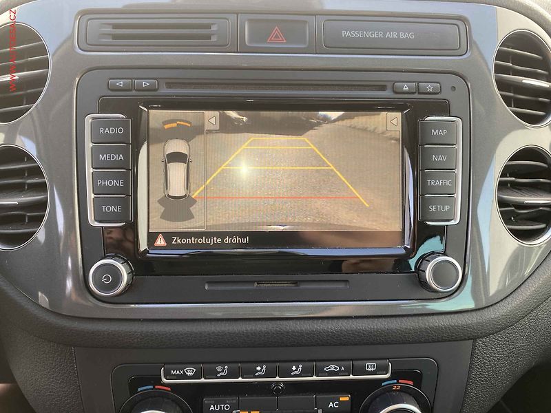 Volkswagen Tiguan (2012) 2.0 TDi, Bixen, TZ, navi - fotka 17 z 18