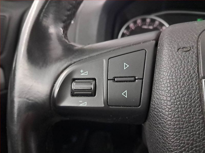 Škoda Octavia (2011) 1.6 TDI, Tempomat - fotka 16 z 18