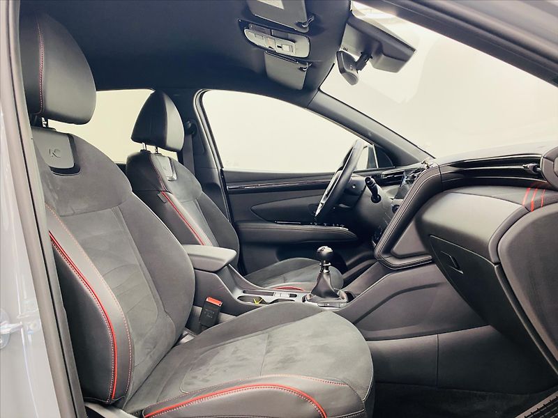 Hyundai Tucson 1,6 T-GDI N-line - fotka 7 z 24