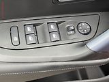 Peugeot 2008 (2020) 1.2PT, Allure, LED, navi - náhled 11