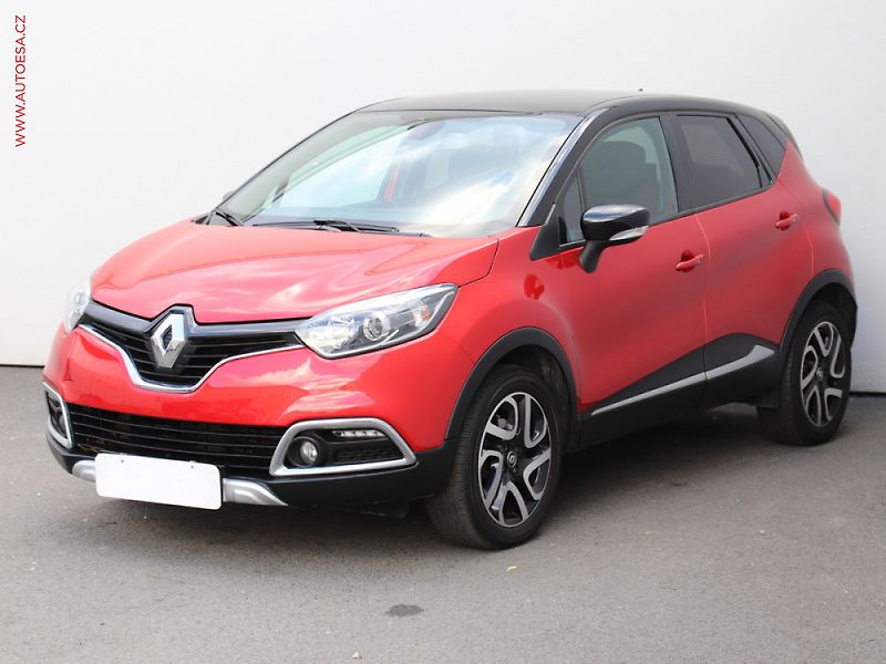 Renault Captur (2017) 1.2 TCe, Crossboarder, navi - fotka 3 z 3