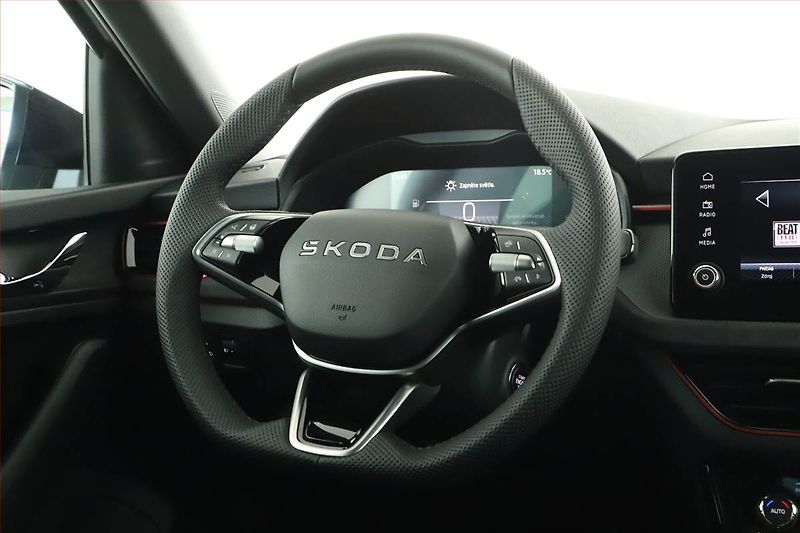 Škoda Scala (2025) Drive 1.0 TSI - fotka 8 z 15