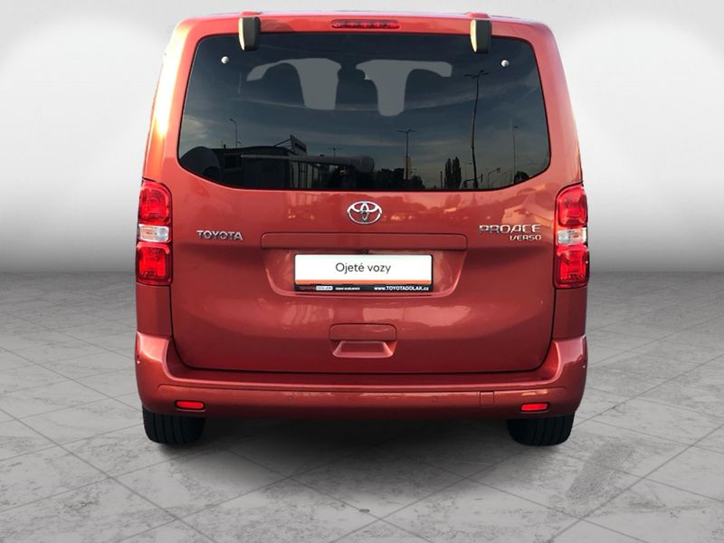 Toyota ProAce 2.0D4-D VIP AT L1 - fotka 9 z 29