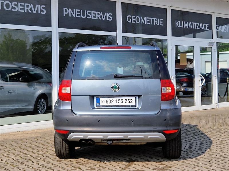 Škoda Yeti 2,0 TDI AC NAVI VÝHŘEVY - fotka 4 z 30