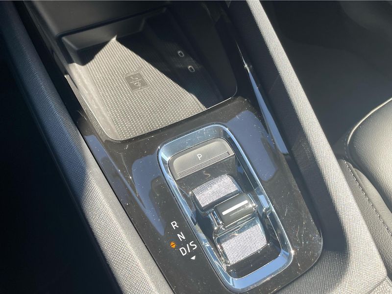 Škoda Octavia COMBI 2.0 TDi DSG 7st. STYLE P - fotka 21 z 25