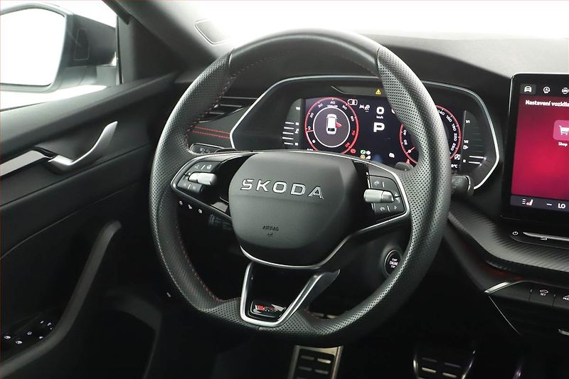 Škoda Octavia (2025) RS 2.0 TSI, RS, KAMERA - fotka 8 z 19