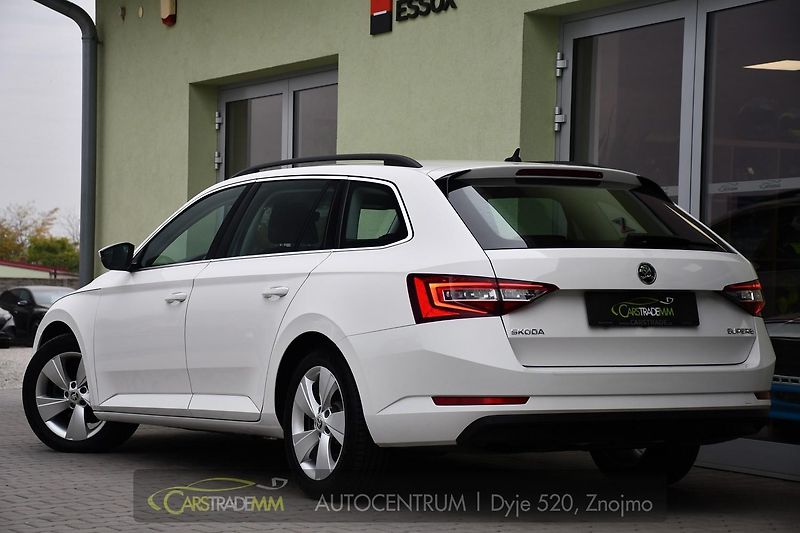 Škoda Superb 2.0TDi  - fotka 4 z 58