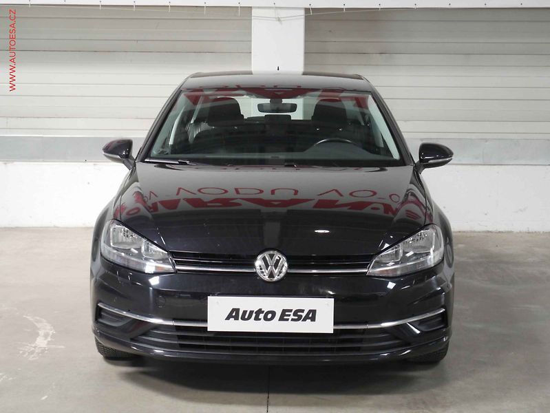 Volkswagen Golf (2019) 1.0 TSi, Comfortline, TZ - fotka 2 z 23