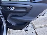 Volvo XC40 B3 FWD // 1. maj // ČR + kola - náhled 20