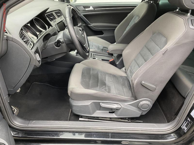 Volkswagen Golf (2015) 1.4 TSi, Highline, bixen - fotka 9 z 18