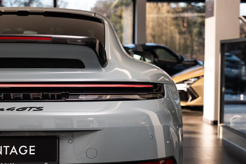 Porsche 911 (992.2) Carrera 4 GTS TECHART - fotka 34 z 34