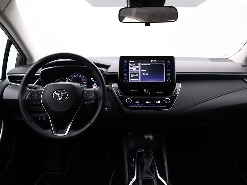 Toyota Corolla 1.8 Active E-CVT CZ 1.Maj. DPH - fotka 21 z 28