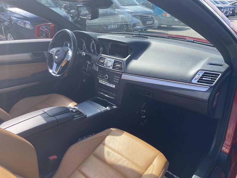 Mercedes-Benz Třídy E E 500 AMG Cabrio - fotka 19 z 25