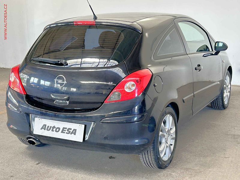 Opel Corsa (2007) 1.2i, 1.maj, Tempomat - fotka 4 z 14