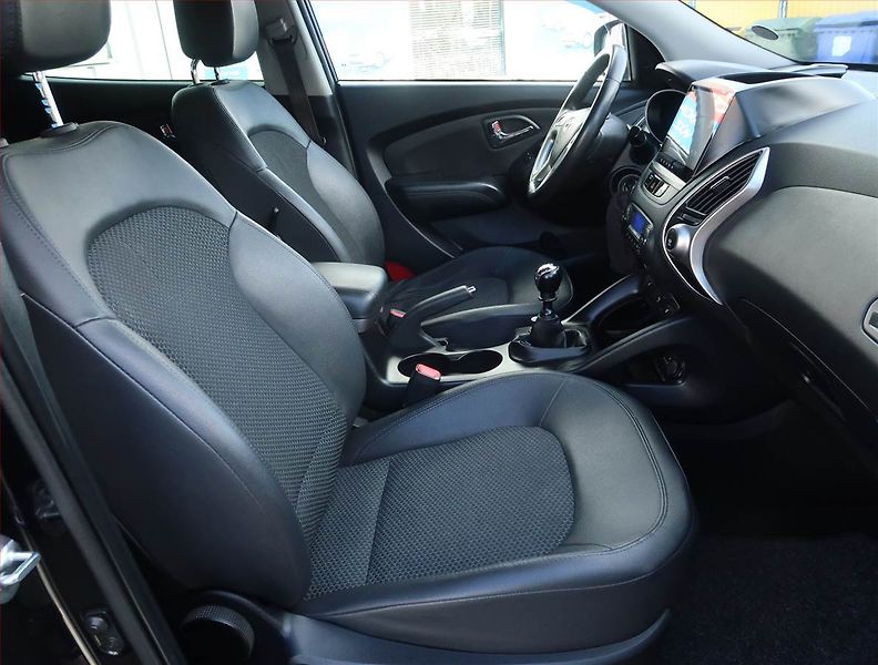 Hyundai ix35 (2011) 1.7 CRDi, ČR,1.maj, Serv.kniha - fotka 9 z 19