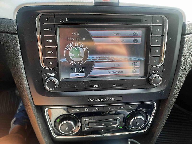 Škoda Superb (2010) 2.0 TDI MECHATRONIKA ZÁVADA - fotka 8 z 8
