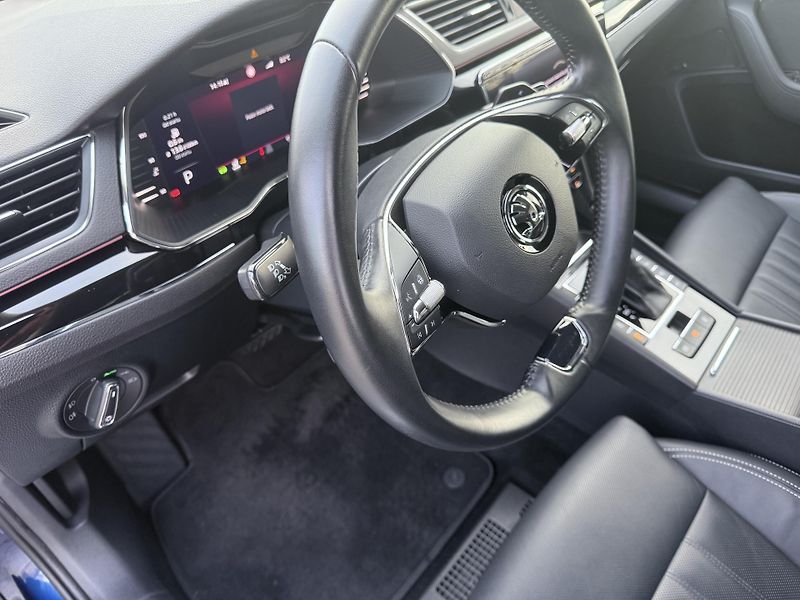 Škoda Superb (2023) 2,0tdi 147kw L&K 4x4 DSG - fotka 51 z 80