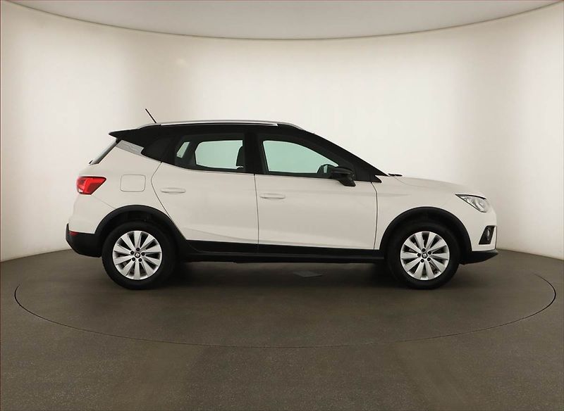 Seat Arona (2020) Xcellence 1.0 TSI, ČR,1.maj - fotka 6 z 14