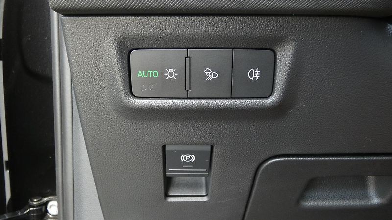 Škoda Kodiaq 2,0 TDi Selection 142 kW 4x4 D - fotka 10 z 27