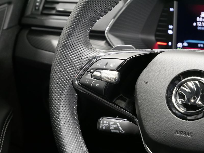 Škoda Superb - fotka 8 z 24