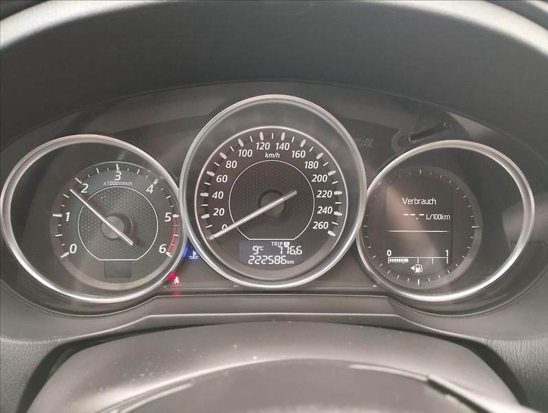 Mazda 6 2,2 110KW Skyactiv-D - fotka 15 z 18