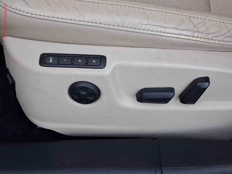 Škoda Superb (2012) 2.0TDi, DSG, bixenon - fotka 12 z 22