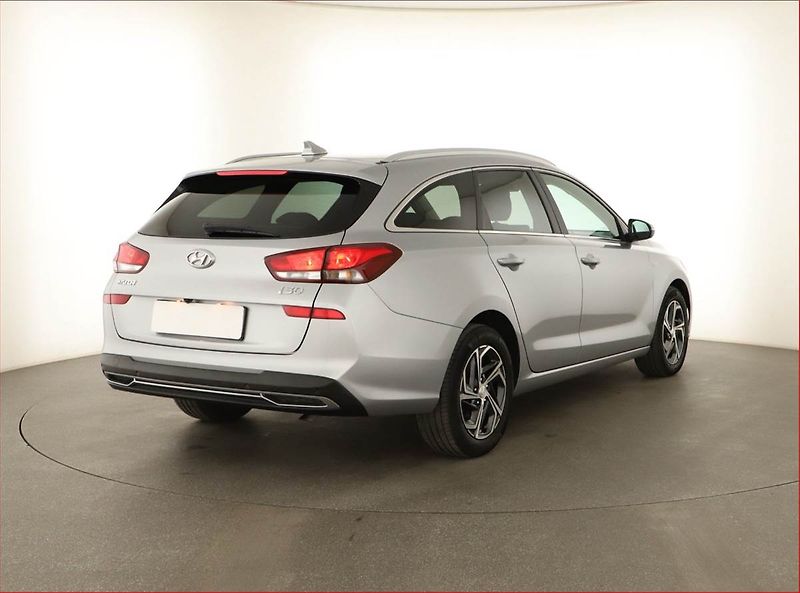 Hyundai i30 (2023) 1.5 T-GDI, Automat, ČR,1.maj - fotka 5 z 22