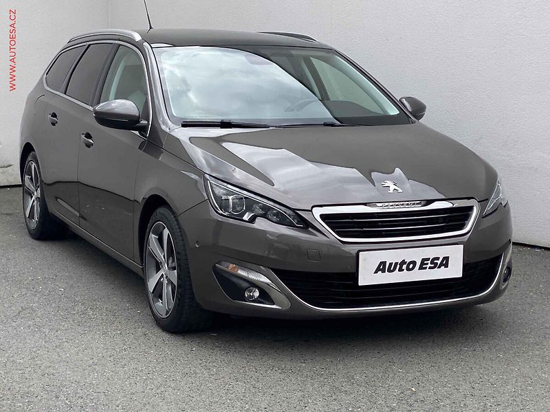 Peugeot 308 (2015) 1.2 PT, Allure, LED, panor - fotografie inzerátu