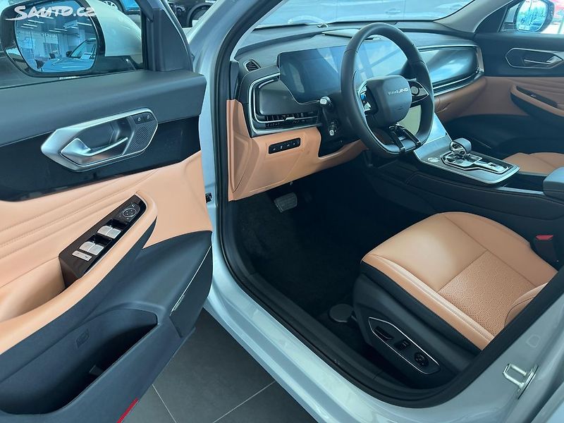 BAIC X75 (2025) ALL IN 130 kW Panorama DCT - fotka 13 z 29