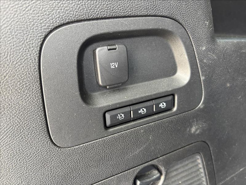 Ford S-MAX 2,0 EcoBlue 132kW Titanium 4X4 - fotka 12 z 39