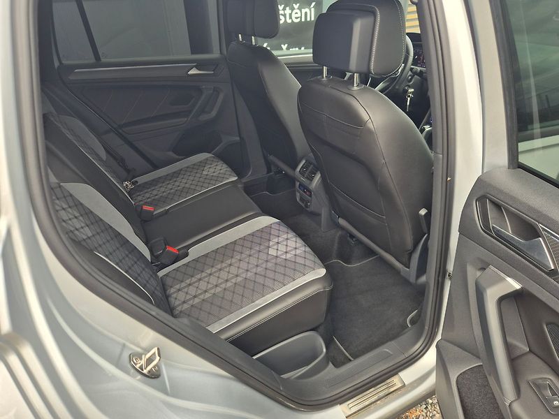 Volkswagen Tiguan 2.0TDi 147kW 4x4 automat, DPH, - fotka 24 z 34