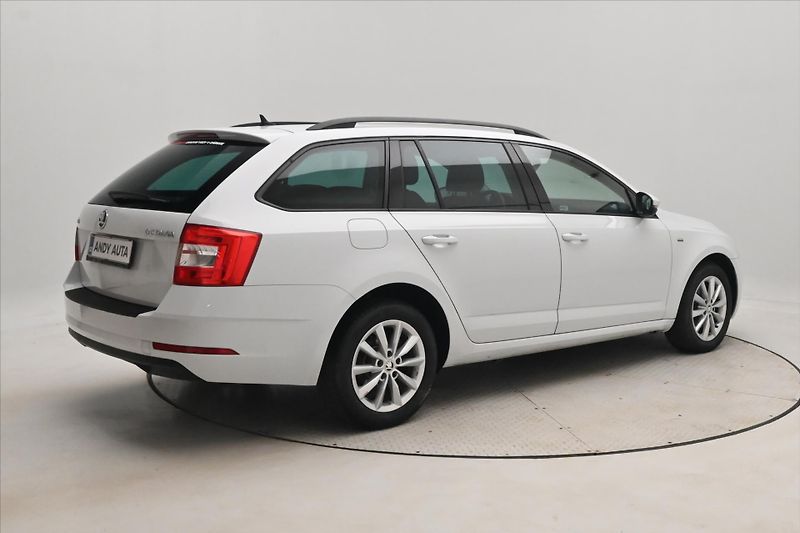 Škoda Octavia 2,0 TDI 110 kW DSG Clever Záru - fotka 5 z 30