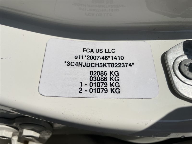 Jeep Compass 1,4 T 125kw AT9 Limited - fotka 22 z 32
