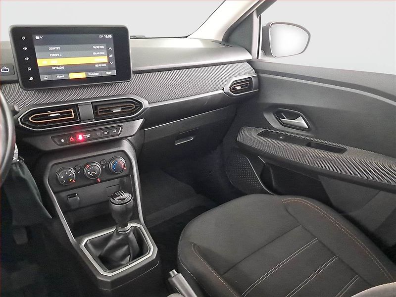 Dacia Sandero (2024) 1.0 TCe, LPG, ČR,1.maj - fotka 8 z 20