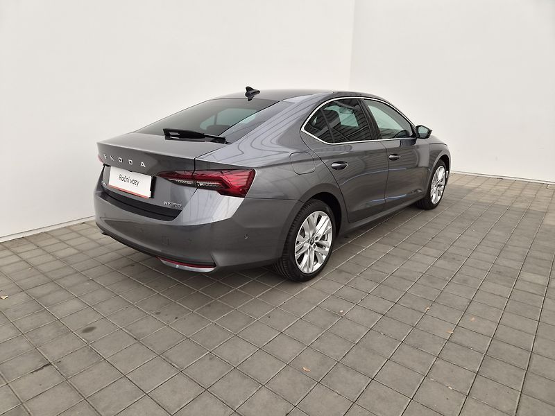 Škoda Octavia 1.5 TSi Exclusive Selection - fotka 2 z 29
