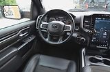 Dodge RAM (2022) 1500 BIGHORN 5.7 V8 HEMI 4x4  - náhled 27